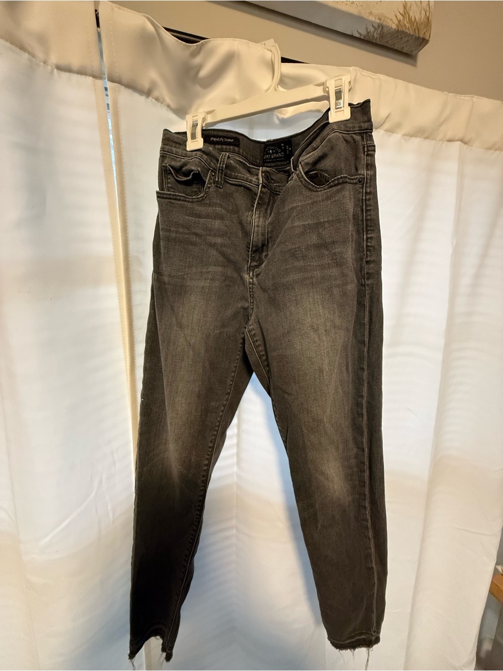 Lucky Brand Bridgette Skinny black washed frayed jeans